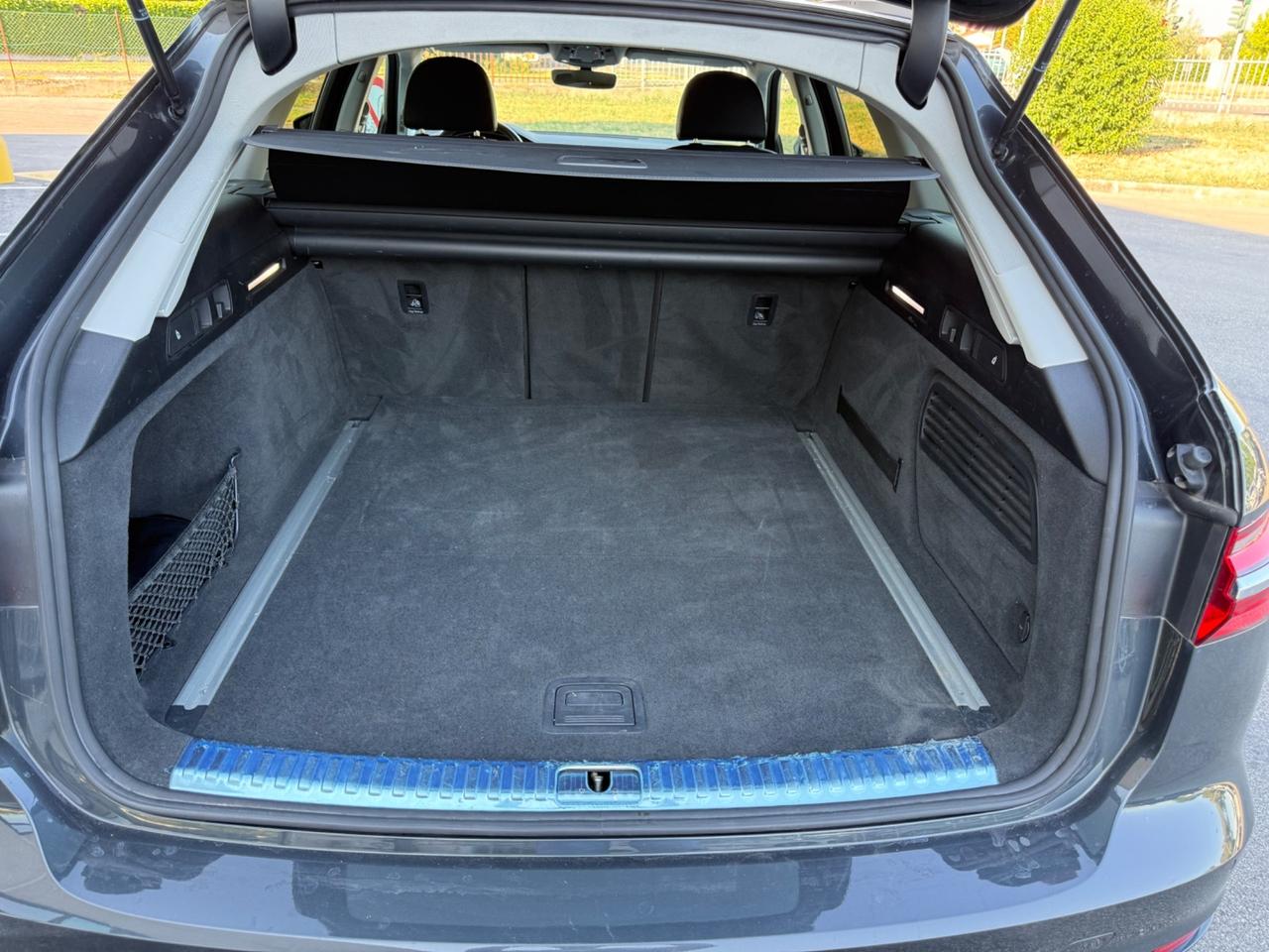 Audi A6 Avant 40 2.0 TDI 204 CV S tronic Business Sport