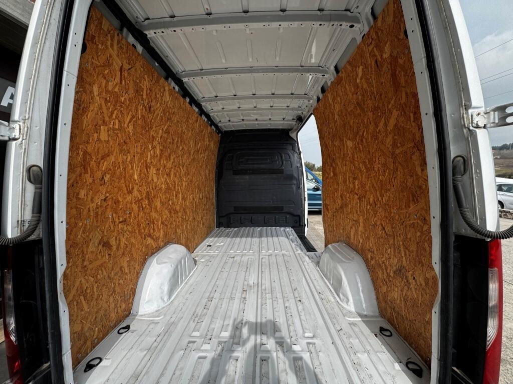 Mercedes-Benz Sprinter Cargo Van L2 H2