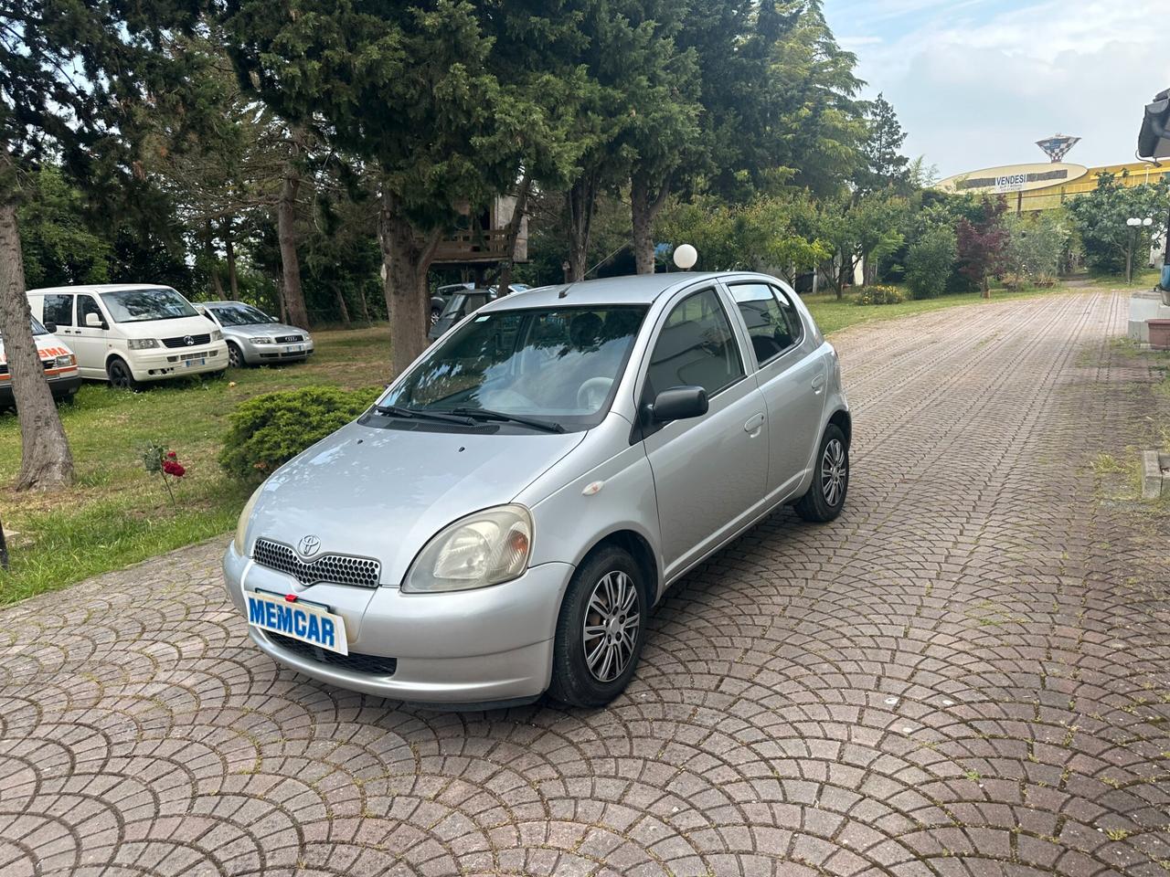 Toyota Yaris 1.0i 16V cat 5 porte GUIDABILE DA NEOPATENTATI