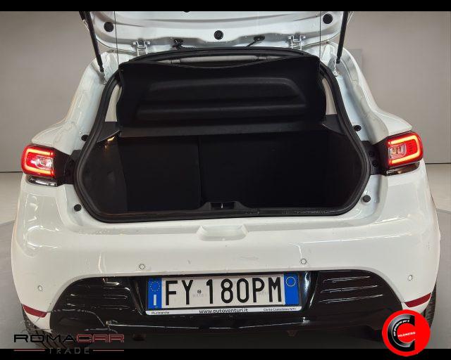 RENAULT Clio TCe 12V 75 CV 5 porte Moschino Life