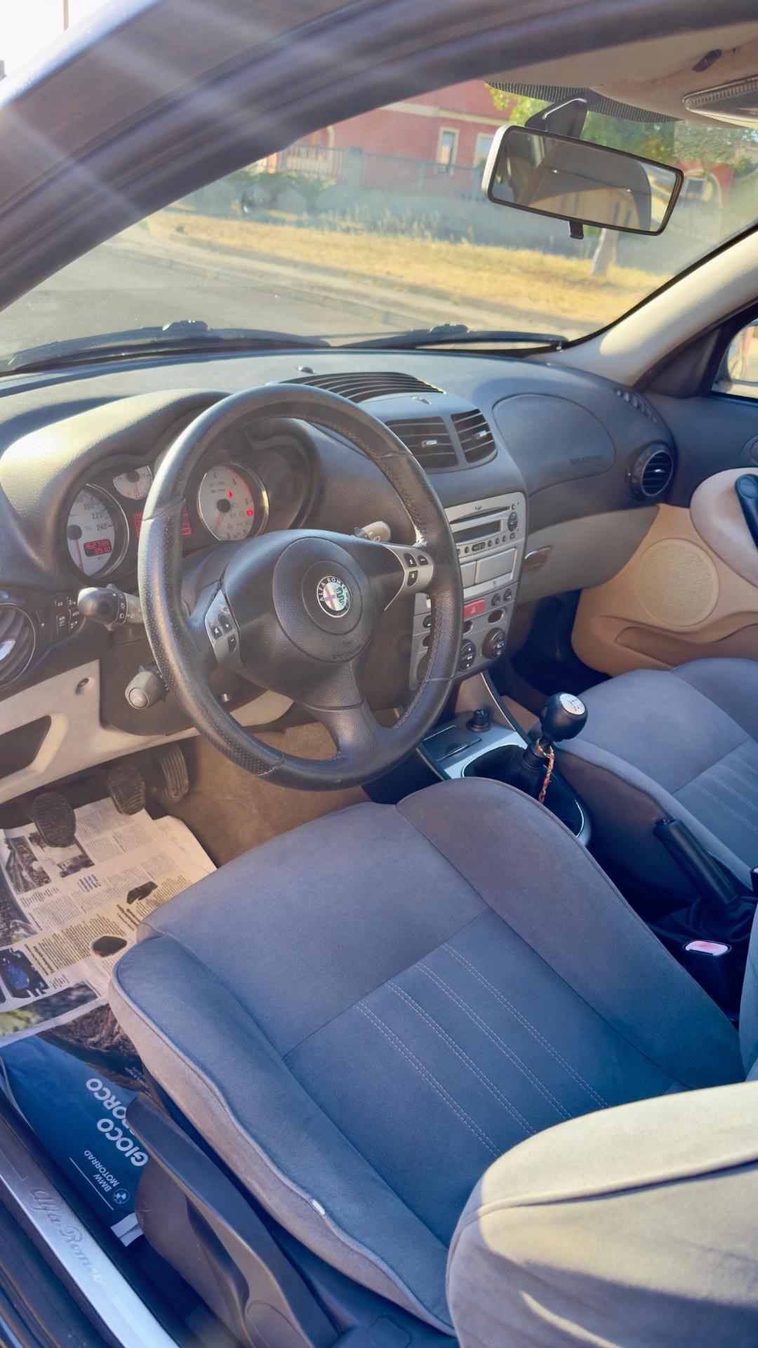 Alfa Romeo 147 1.9 JTD M-JET 16V 5 porte Dist.