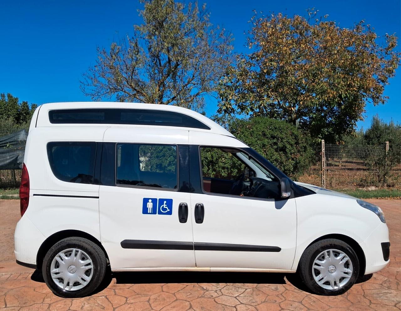 Fiat Doblo EURO 6 TETTO ALTO TRASPORTO DISABILI