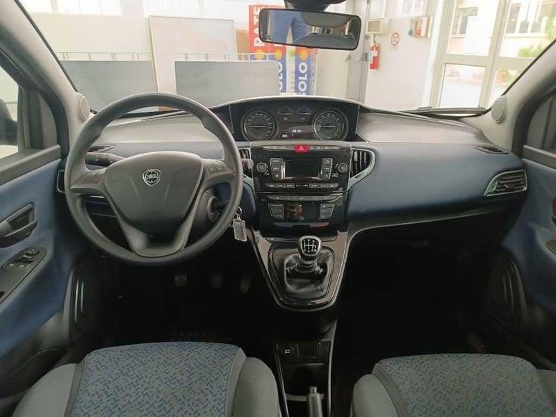 Lancia Ypsilon New 5 porte My24 1.0 Firefly 70 CvStart&Stop Hybrid Oro