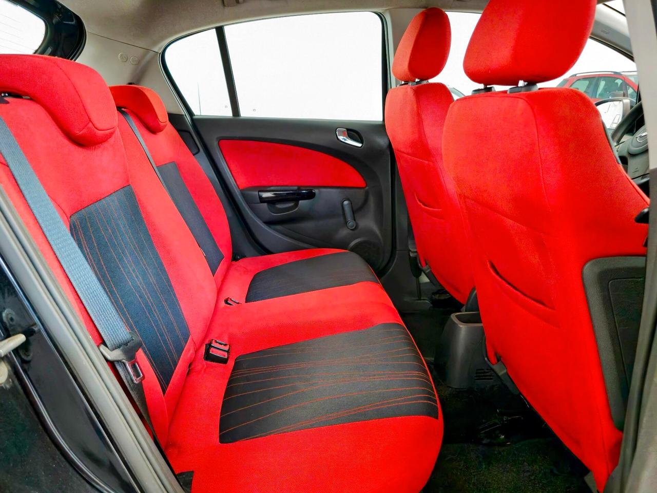 Opel Corsa 1.2 5 porte Cosmo
