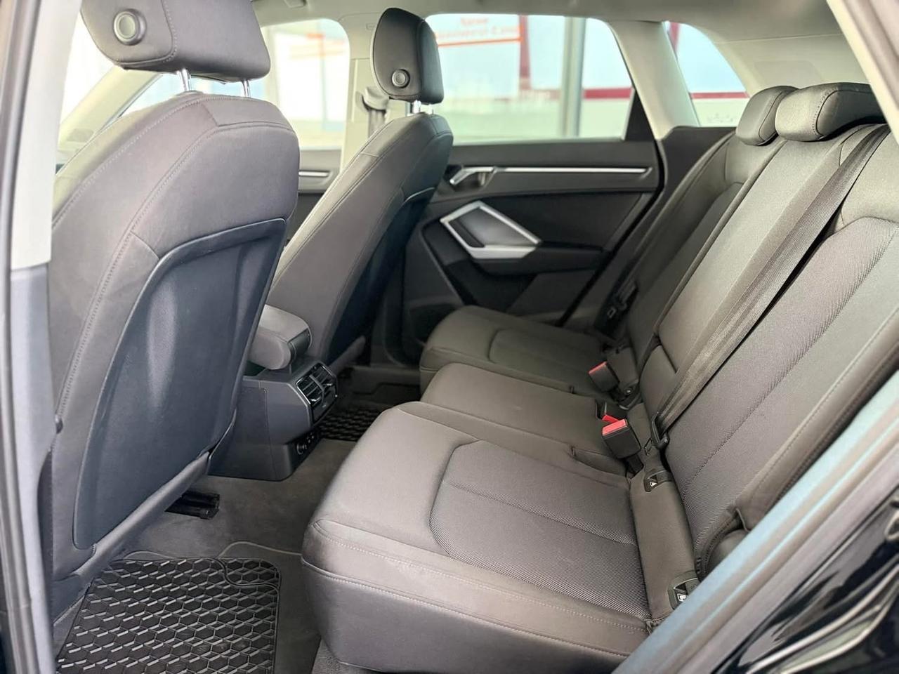 Audi Q3 S-tronic 35 TDI 2.0 Sport 150cv 2019