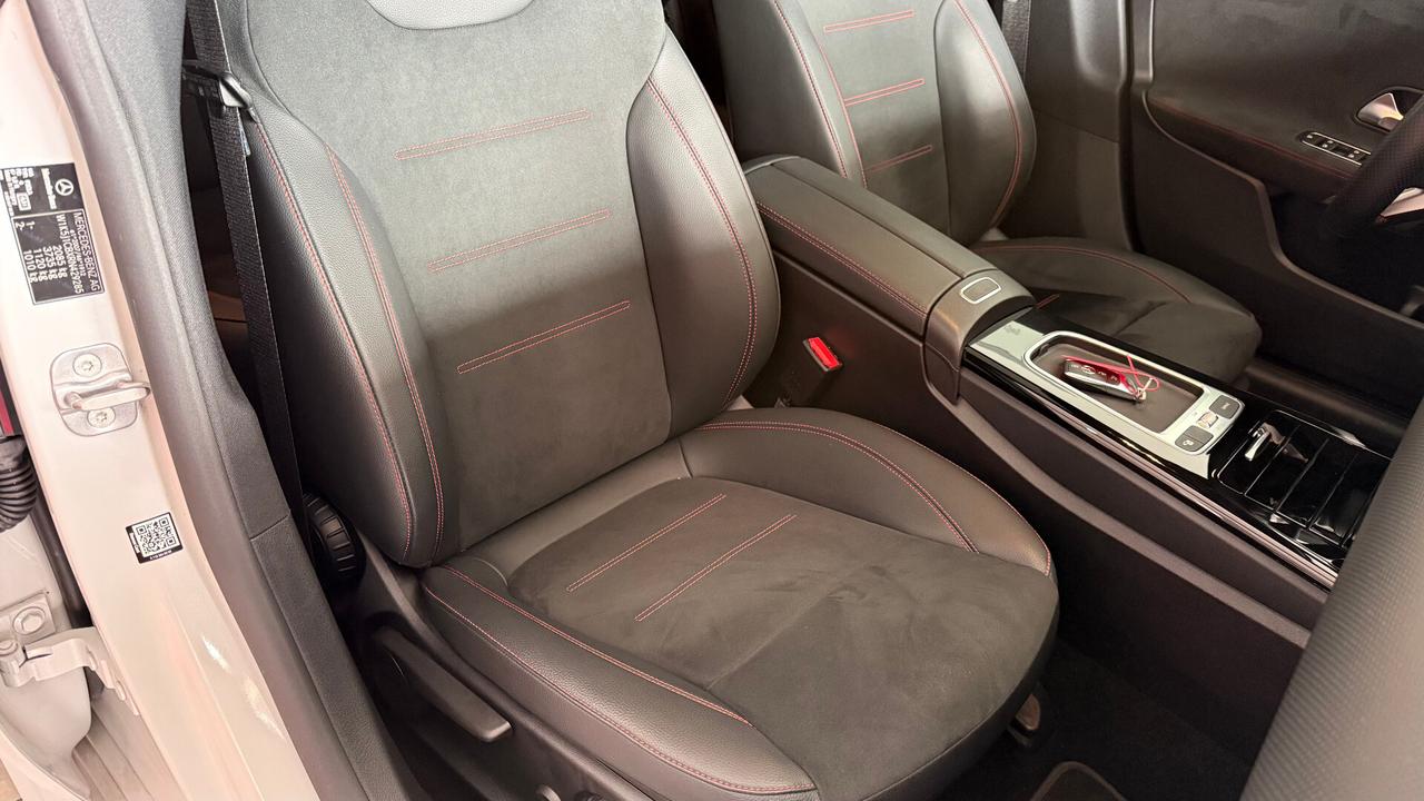 MERCEDES CLA 200 D PREMIUM AMG TETTO