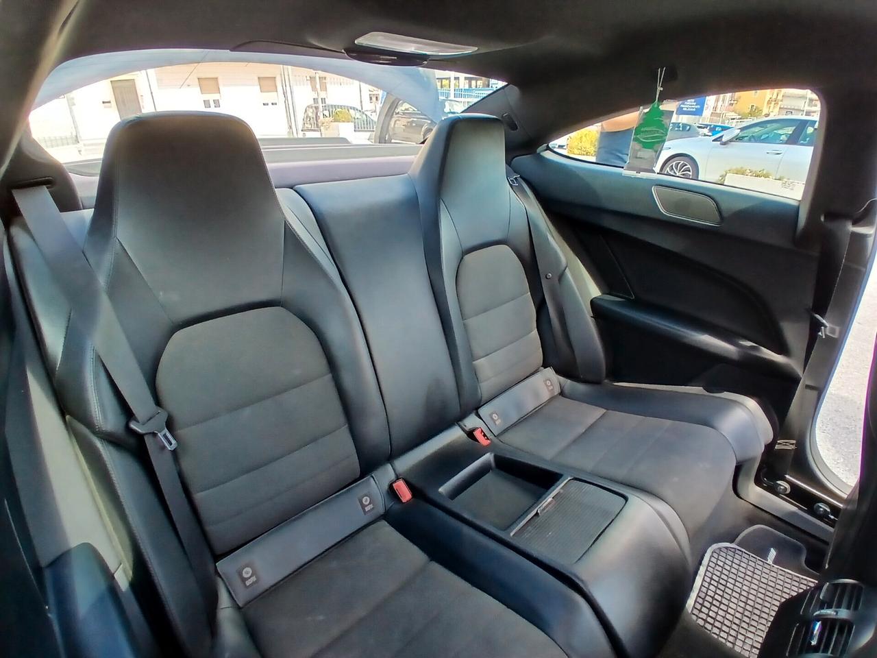 Mercedes-benz C 250 C 250 CDI BlueEFFICIENCY Coupé Avantgarde