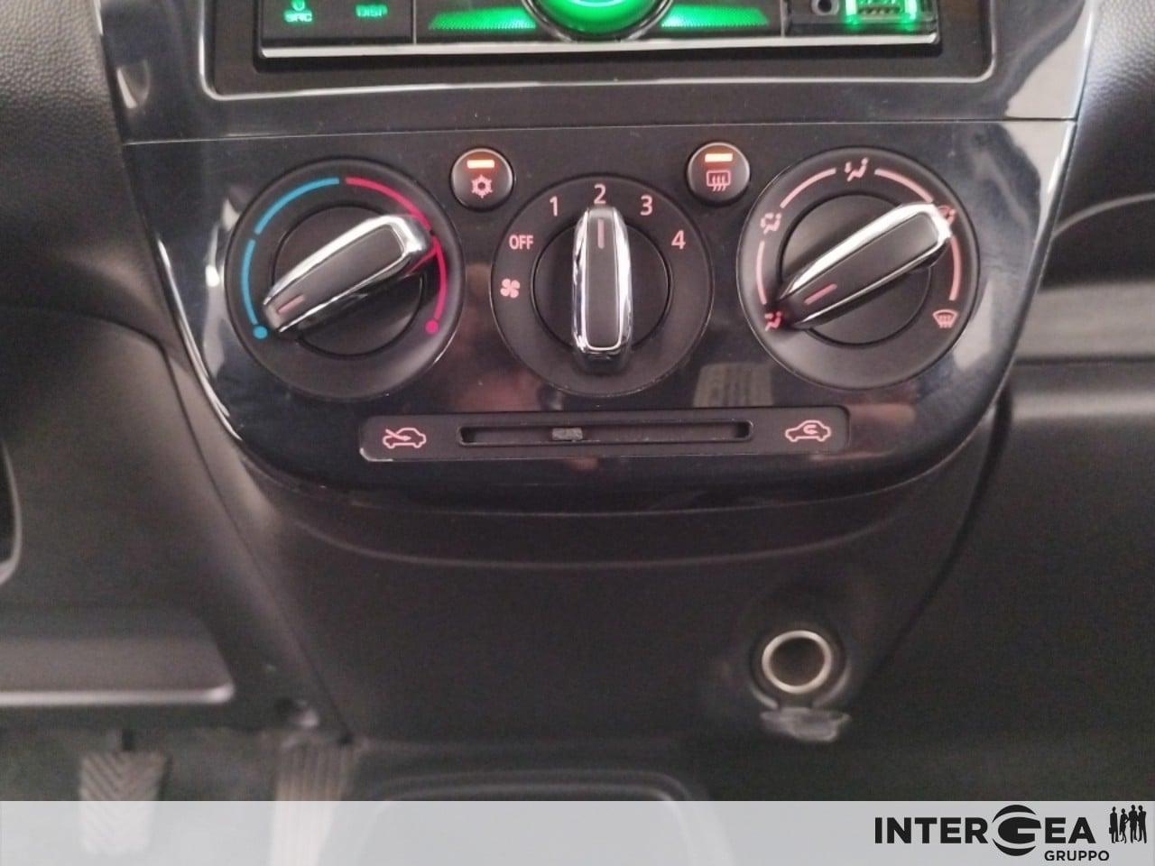 MITSUBISHI Space Star 1.2 Invite radio