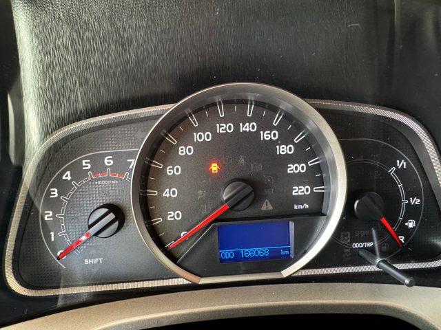 TOYOTA RAV 4 TD 2WD Style White Ed.