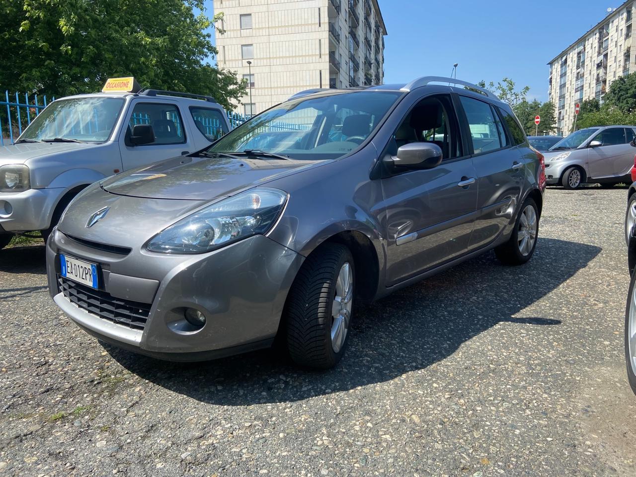 Renault Clio 1.2 Benz SporTour Luxe 2010