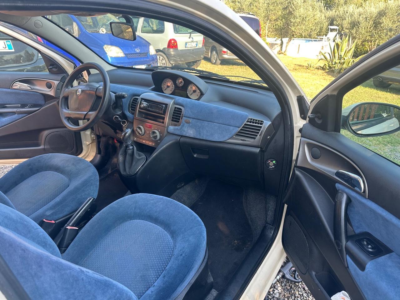 Lancia Ypsilon 1.2 Argento