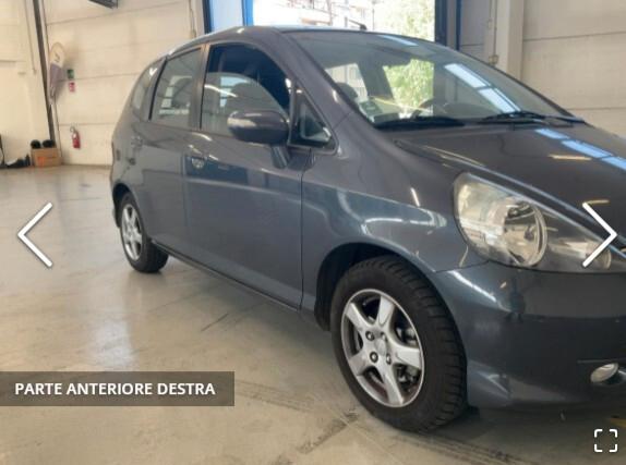Honda Jazz 1.4 i-DSi 5p. Glam 7 Speed CVT