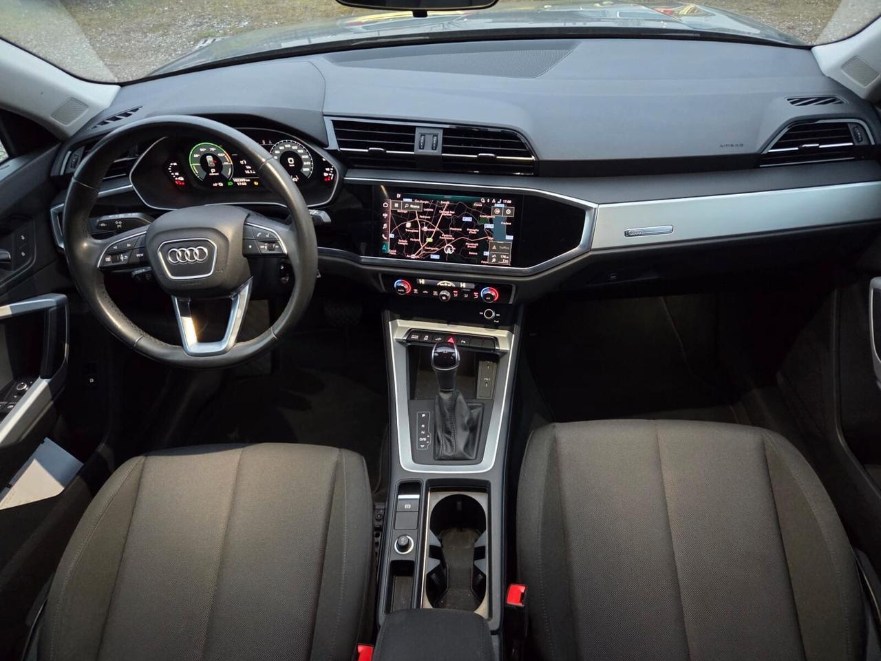 Audi Q3 45 TFSI e S tronic Hybrid