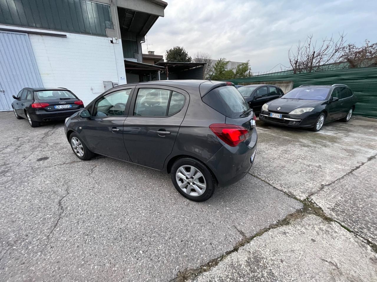 Opel Corsa 1.4 90CV GPL Tech Coupé b-Color