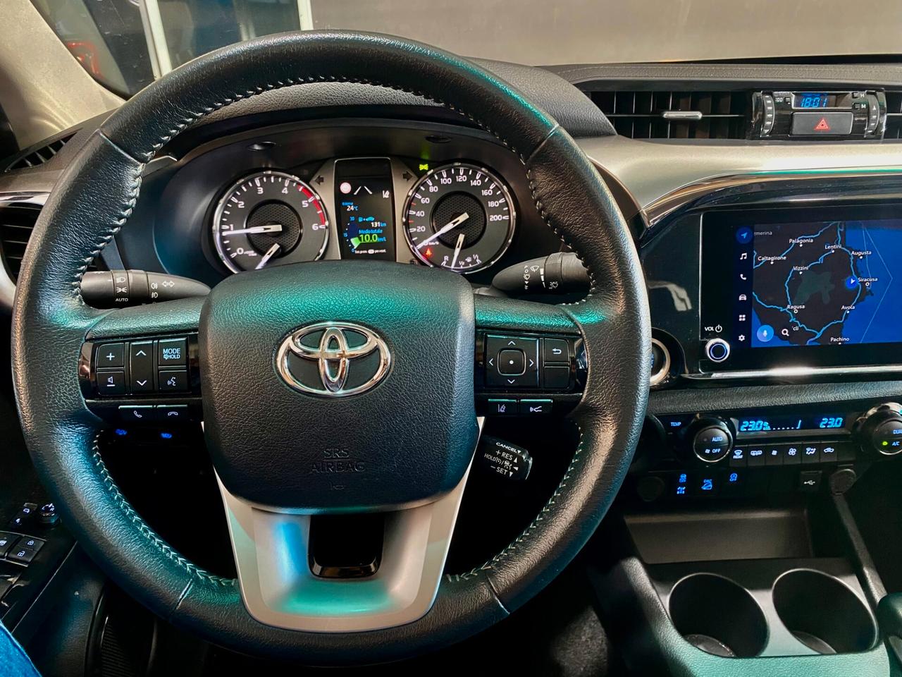 Toyota Hilux 2.4 D-4D A/T 4WD 4 porte Double Cab Lounge-2024