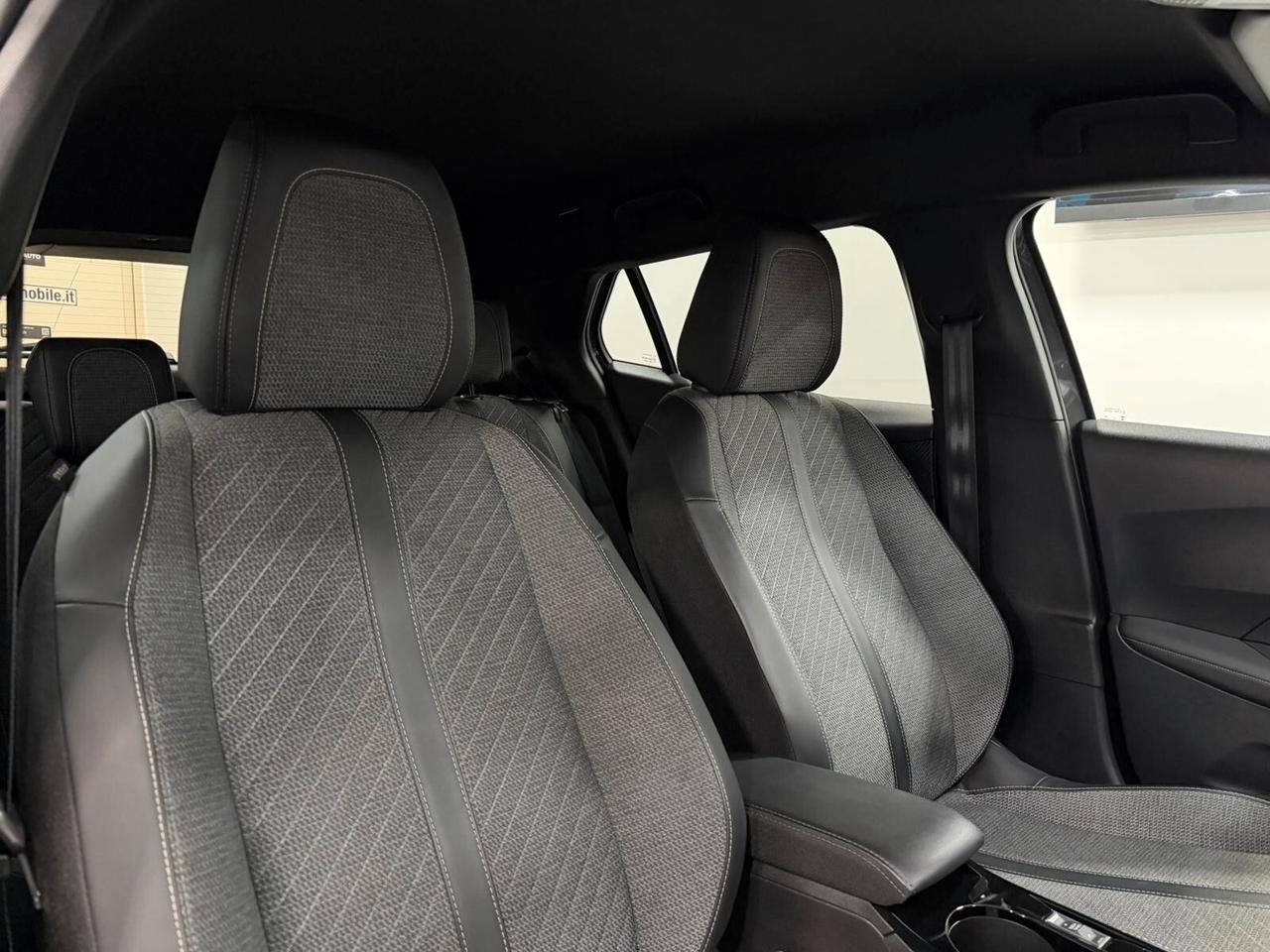 Peugeot 2008 BlueHDi 130 S&S EAT8 Allure