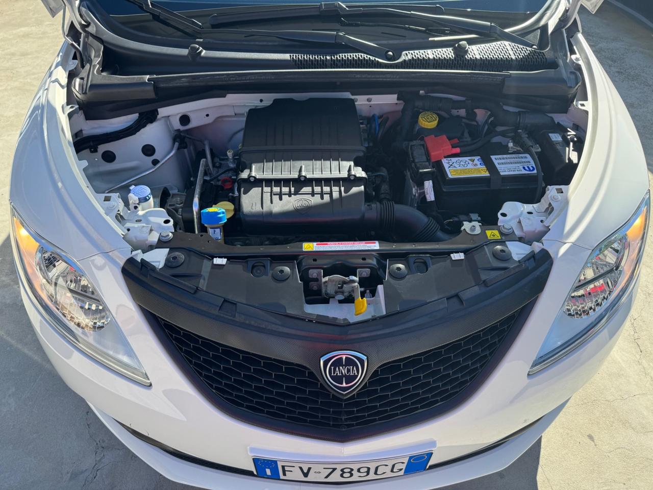 Lancia Ypsilon 1.2 69 CV 5 porte S&S Gold