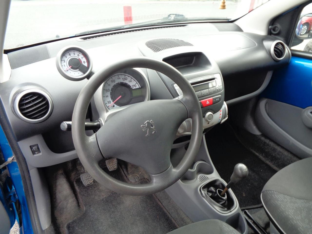 Peugeot 107 1.0 68CV 3p. Plaisir