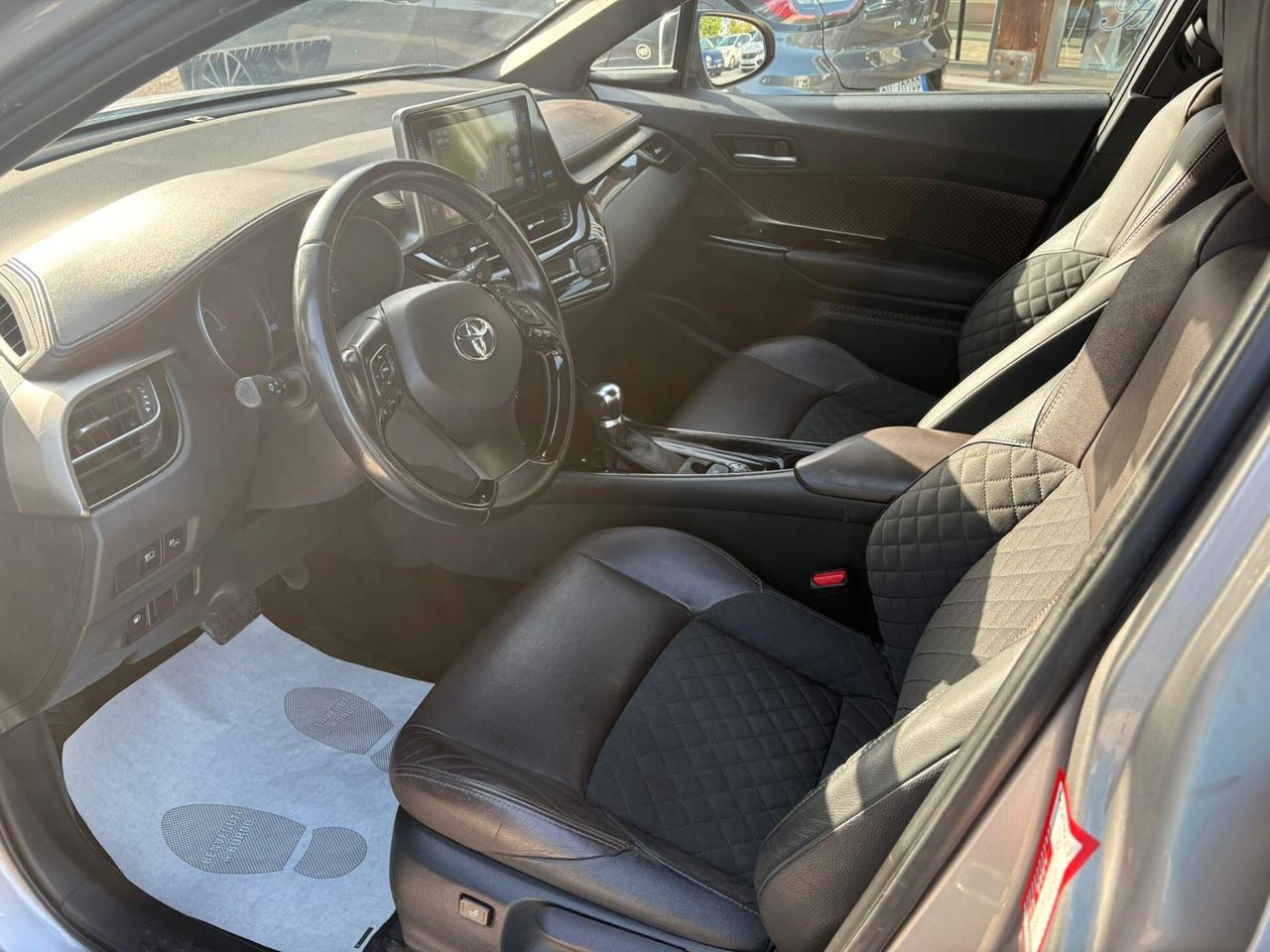 TOYOTA C-HR 1.8 HYBRID LOUNGE - 2019