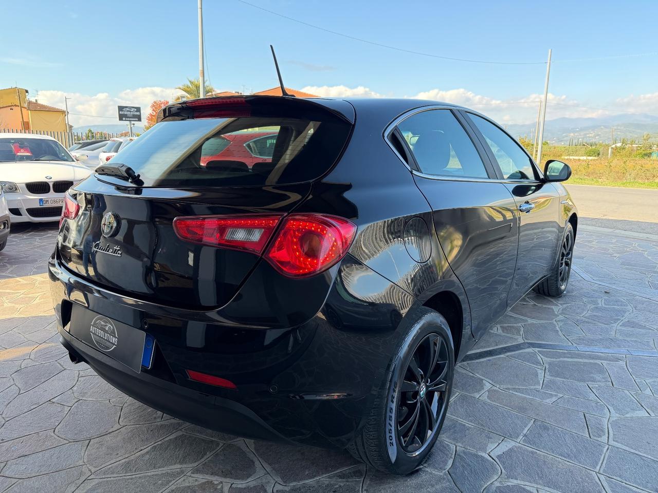 Alfa Romeo Giulietta 1.4 Turbo okenopatentati Total Black