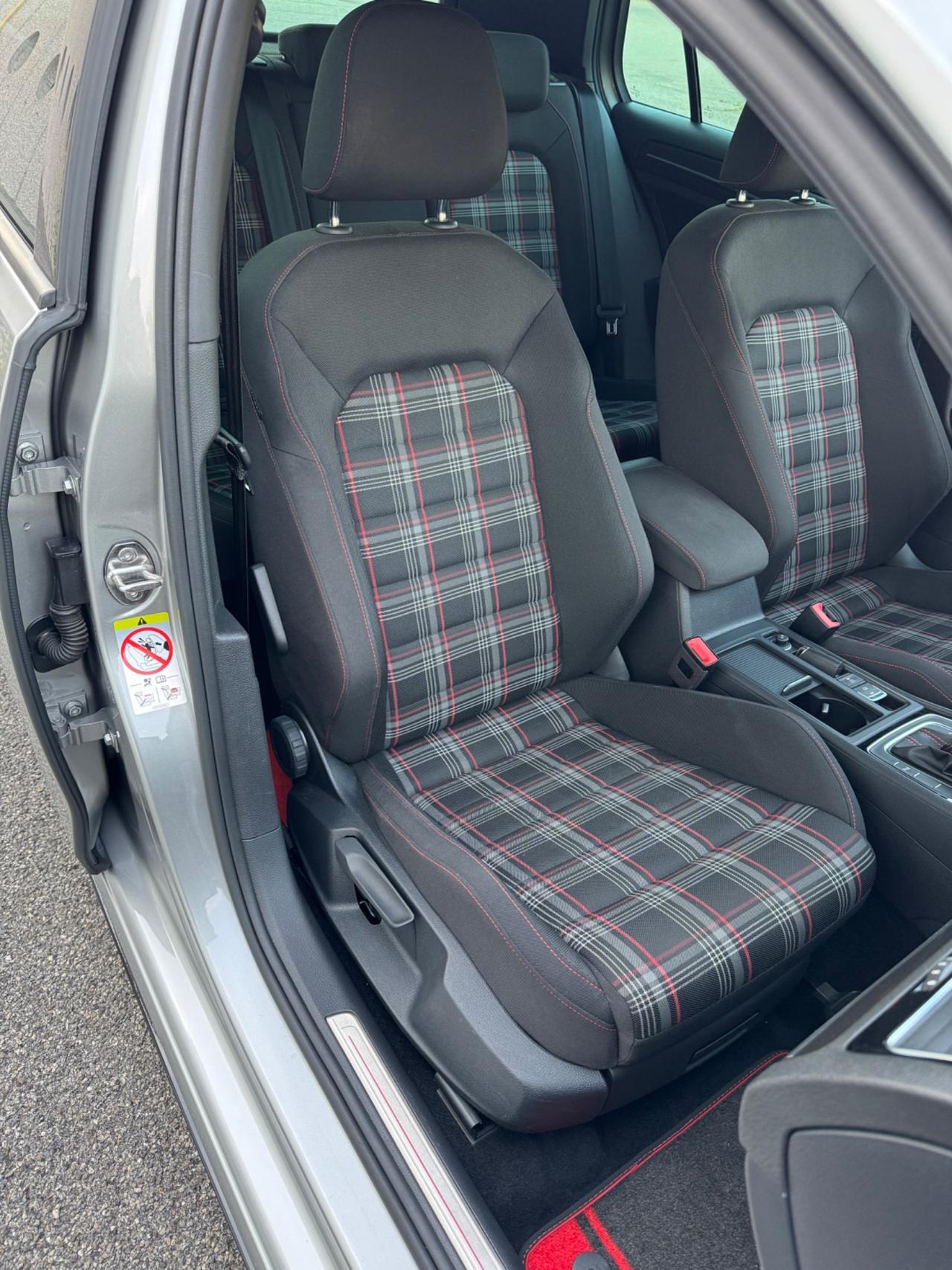 Volkswagen Golf GTI Golf GTI Performance 2.0 TSI DSG 5p. BlueMotion Technology
