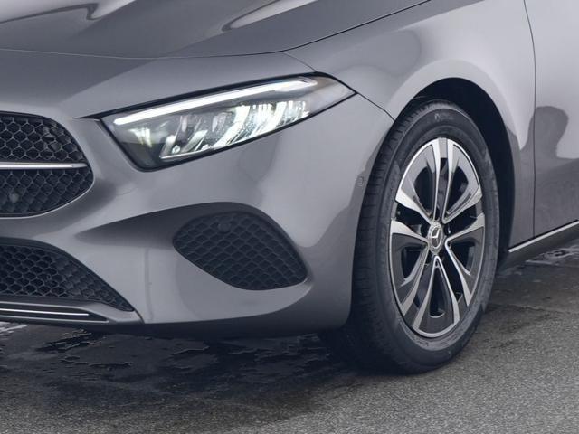 MERCEDES-BENZ A 180 Automatic Progressive Advanced
