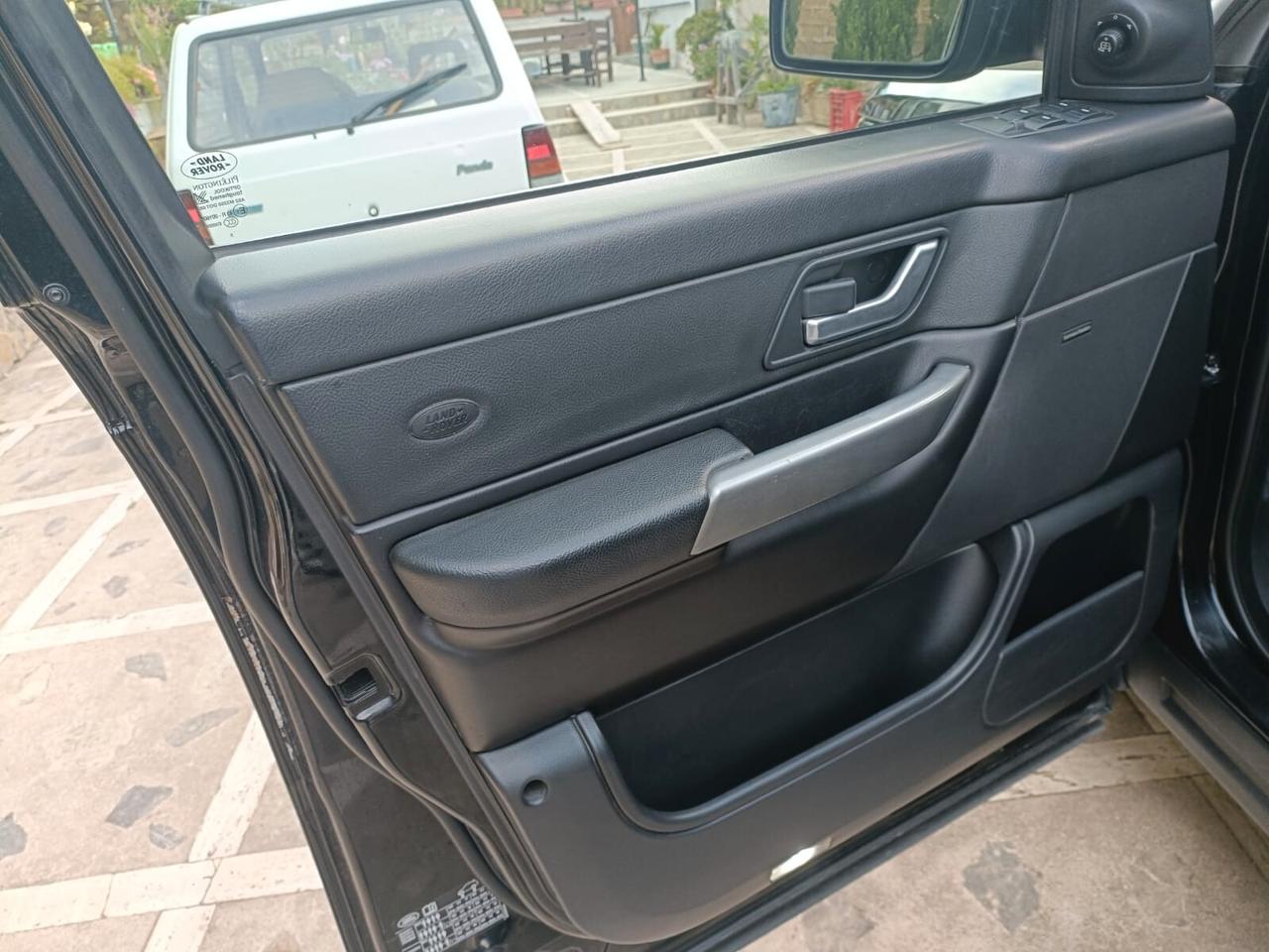 Land Rover Range Rover Sport 2.7 TDV6 HSE - 2011
