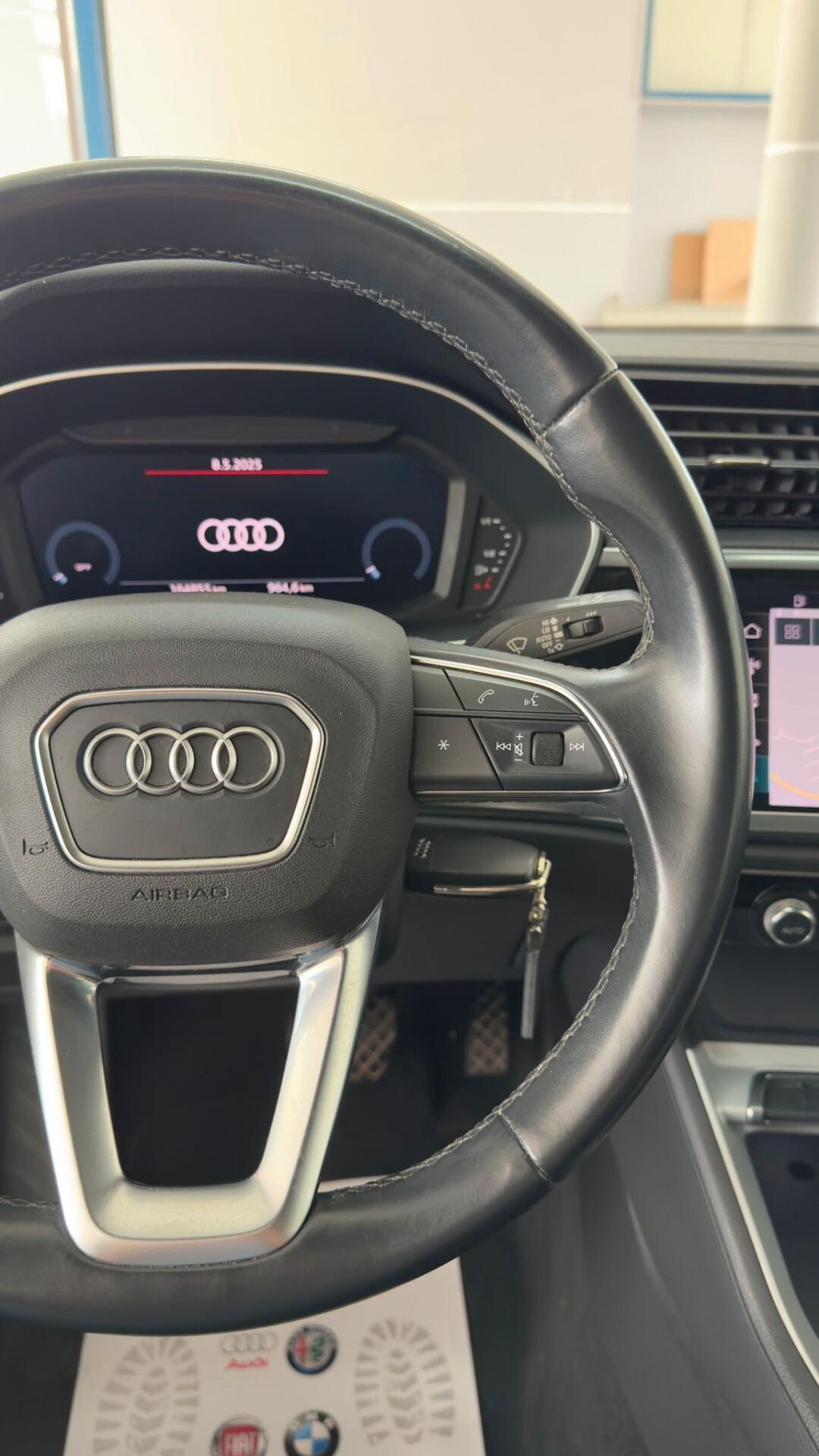 Audi Q3 35 TDI S tronic Business