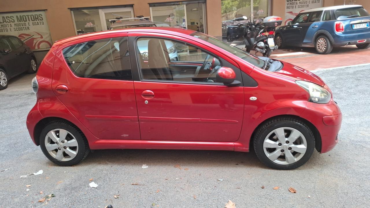 Toyota Aygo 1.0 12V VVT-i 5 porte Now Red Edition