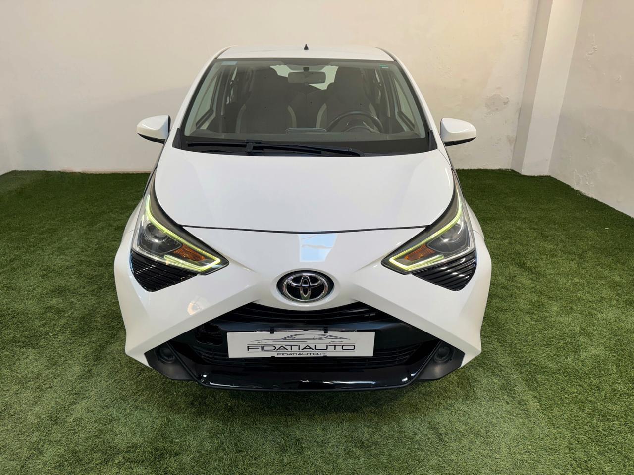 Aygo 5p 1.0 x-cite EURO6 AUTOMATICA TELECAMERA