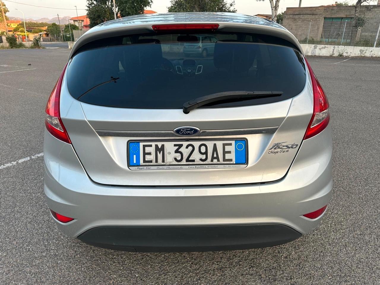 Ford Fiesta 1.4 TDCi 70CV 5 porte Titanium