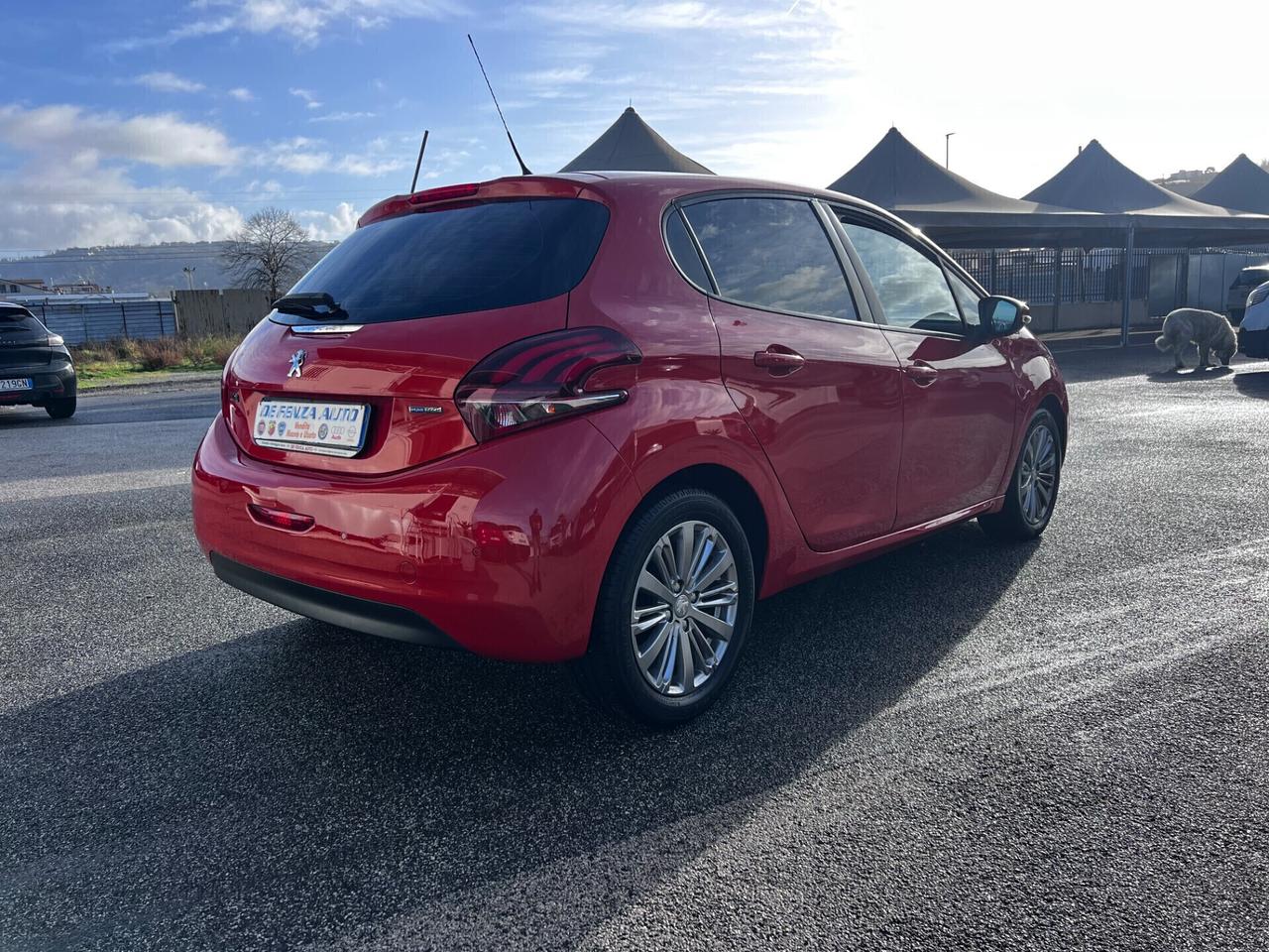 Peugeot 208 PureTech 82 5p. GPL Allure