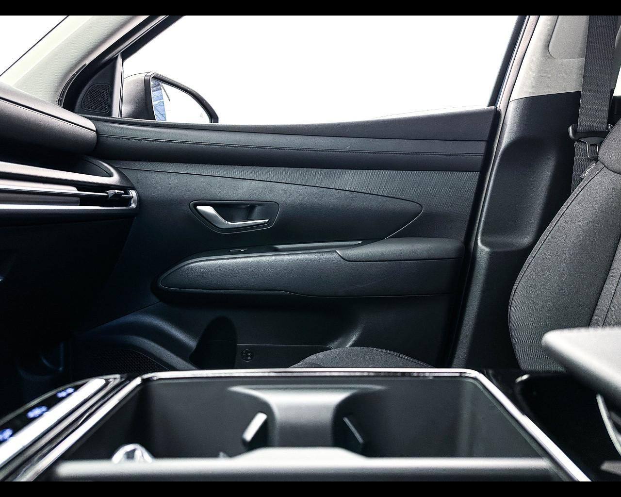 HYUNDAI TUCSON PE 1.6HEV AT 2WD BUSINESS