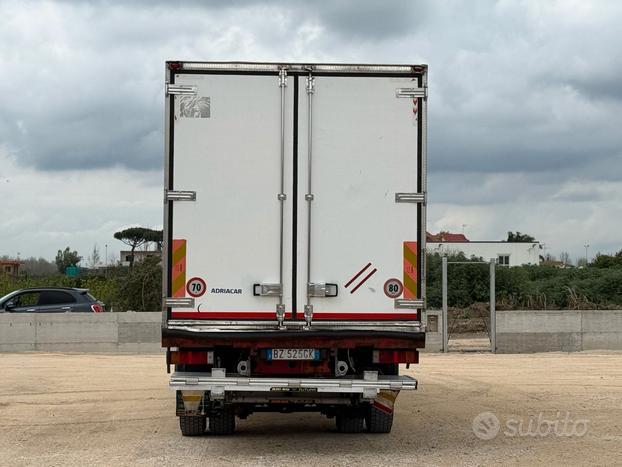 Iveco Eurocargo 180e28 furgone isotermico e sponda