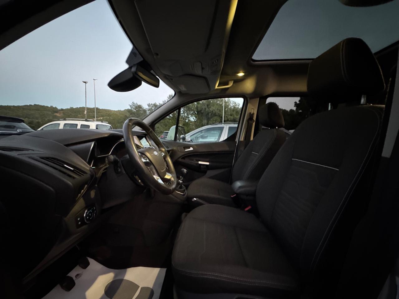 Ford Tourneo Connect 1.5 TDCi 120 CV Titanium