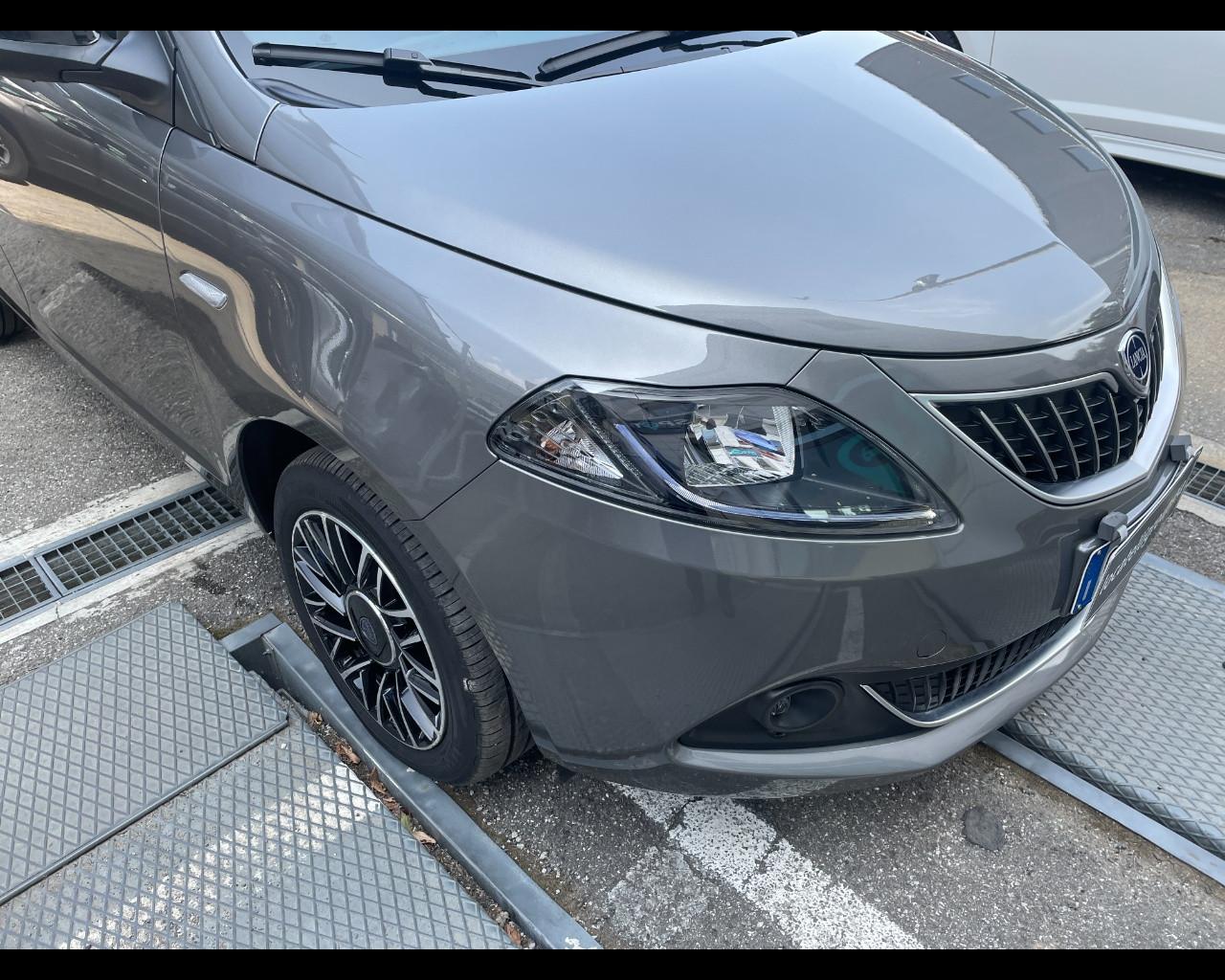 LANCIA Ypsilon III 2021 - Ypsilon 1.0 firefly hybrid Platino s&s 70cv
