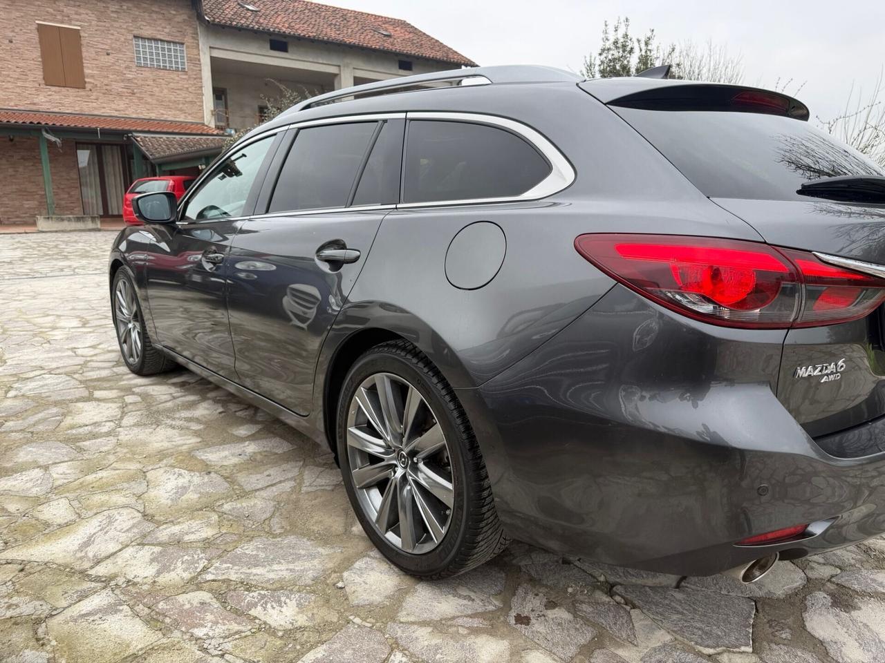 Mazda6 2.2L Skyactiv-D 184 A/T 4x4AWD Wagon Signature