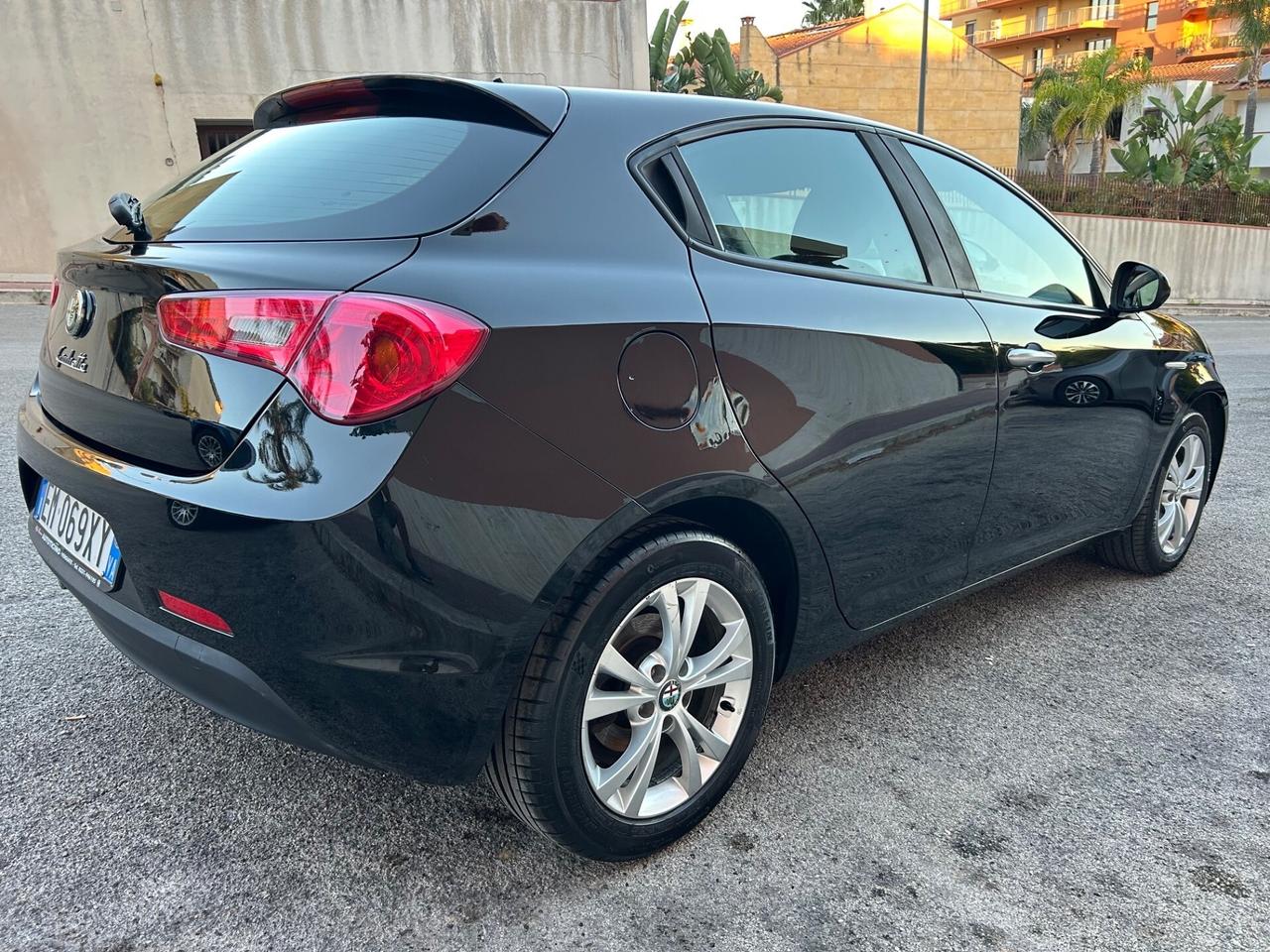 Alfa Romeo Giulietta 1.6 JTDm garanzia di 12 mesi