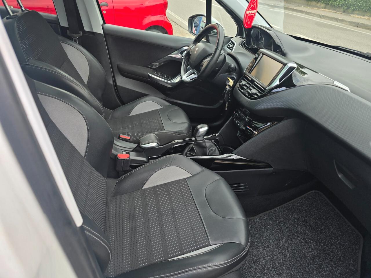 Peugeot 2008 PureTech Turbo 110 S&S Allure