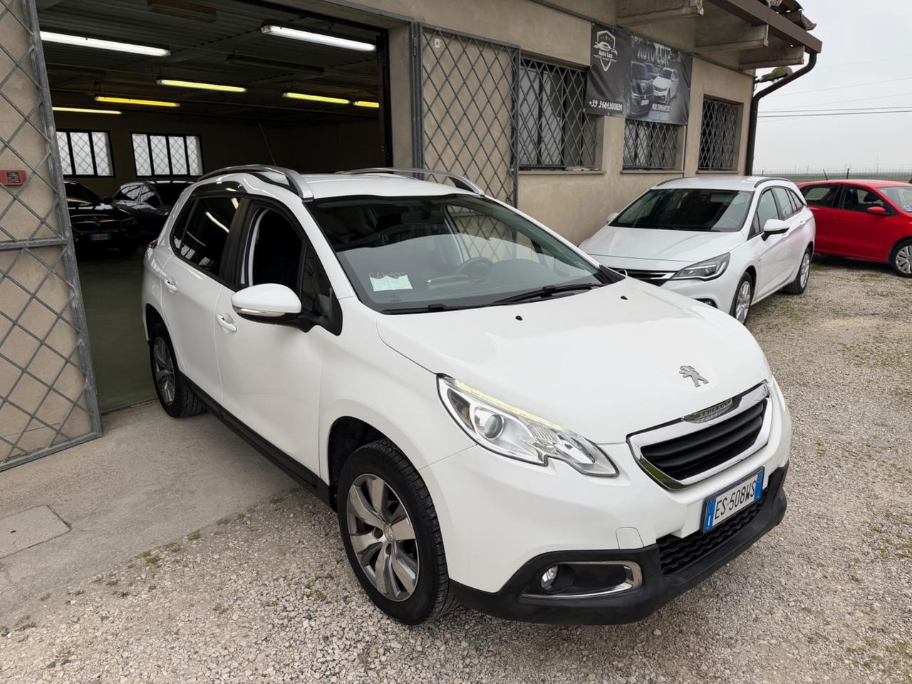 Peugeot 2008 1.2 82CV Allure