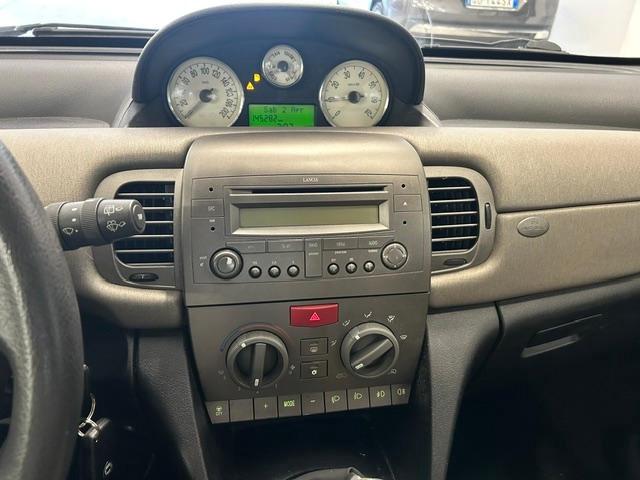 Lancia Ypsilon 1.2 8v