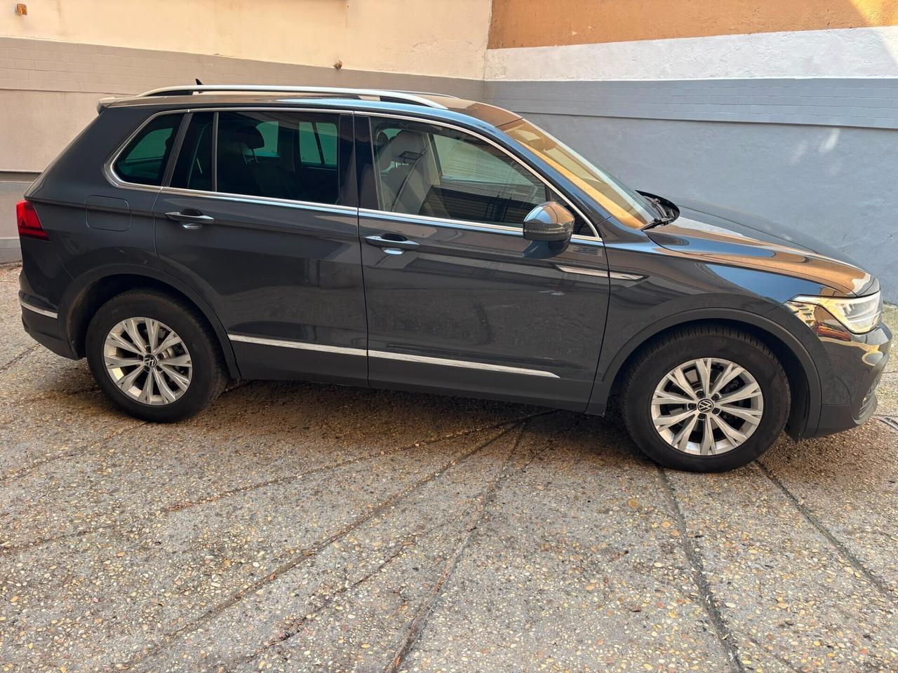 Volkswagen Tiguan 2.0 TDI - GANCIO TRAINO
