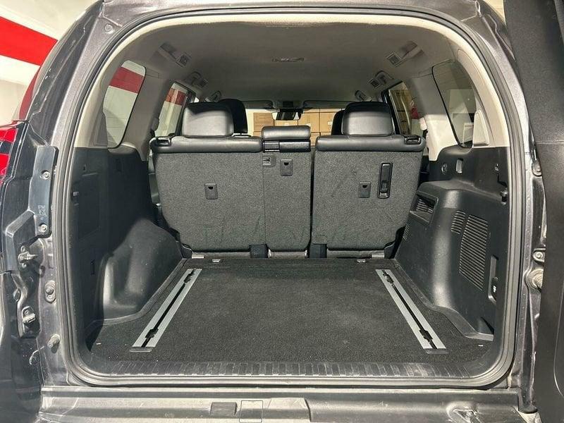Toyota Land Cruiser Land Cruiser 5p 2.8 d-4d Style 7p.ti auto my19