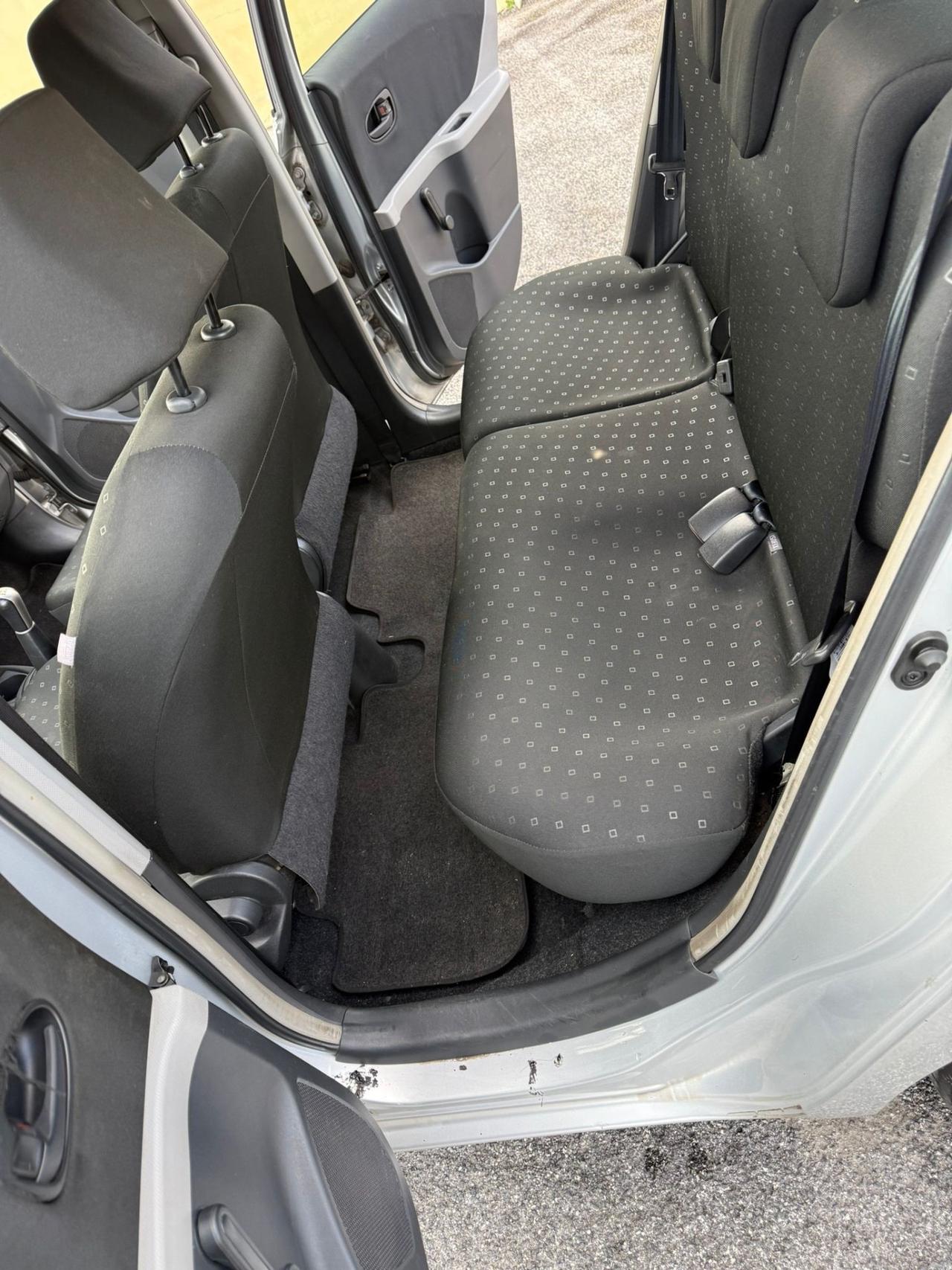 Toyota Yaris 1.0 5 porte