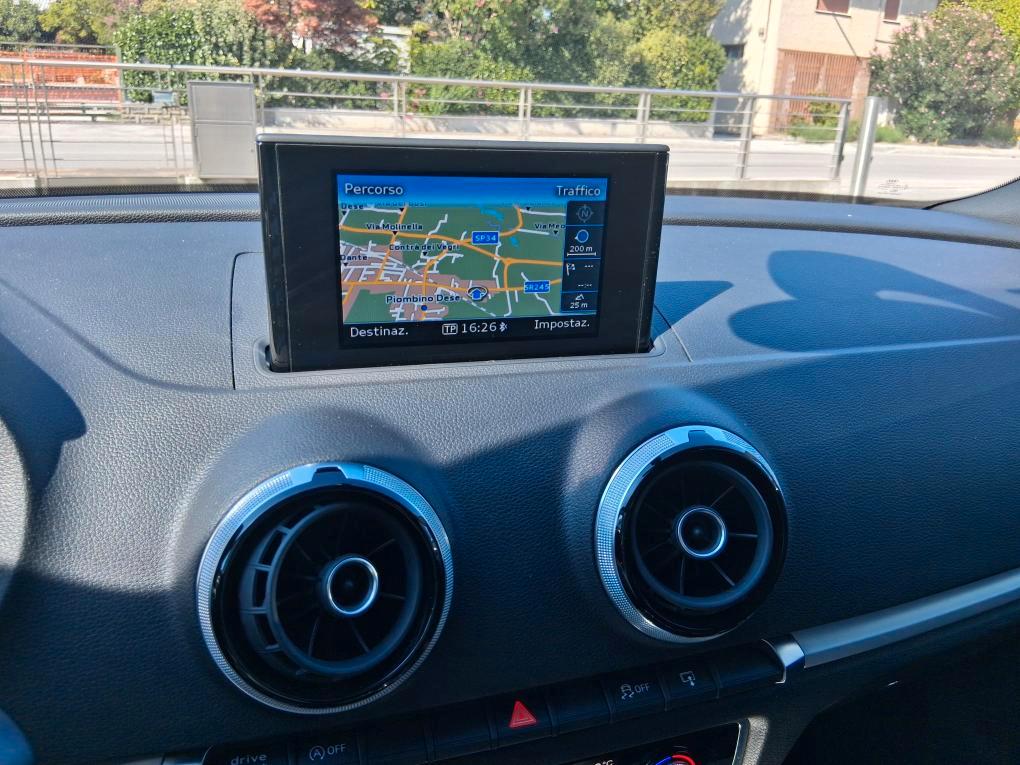 AUDI A3 Cabrio 1.6 TDI diesel Ambition