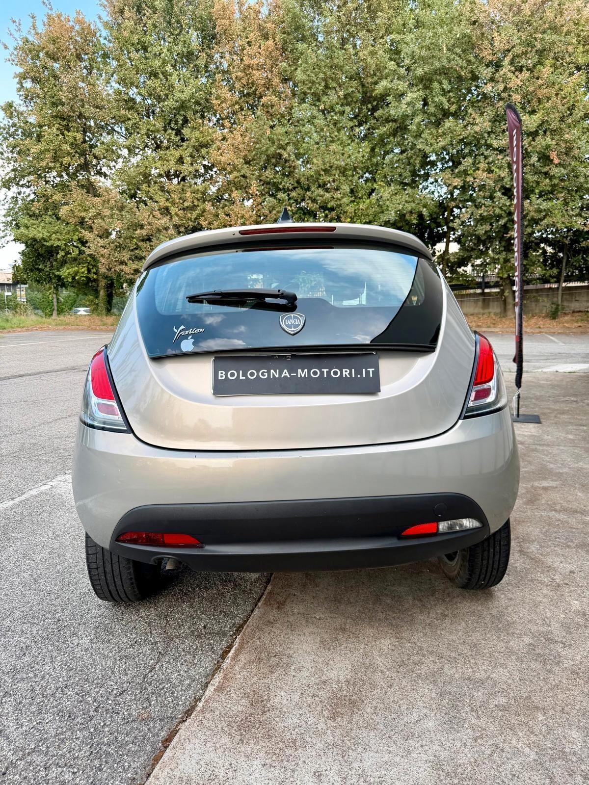 Lancia Ypsilon 0.9 TwinAir 85 CV 5 porte Metano Ecochic Gold