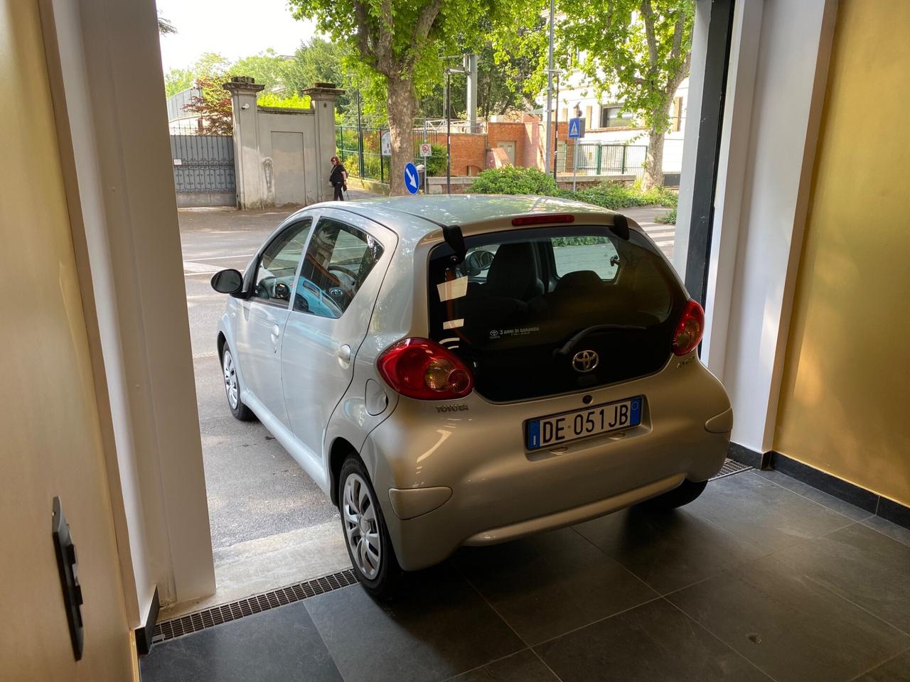 Toyota Aygo 1.0 5p Sol 98.000KM - NEOPATENTATI!!!