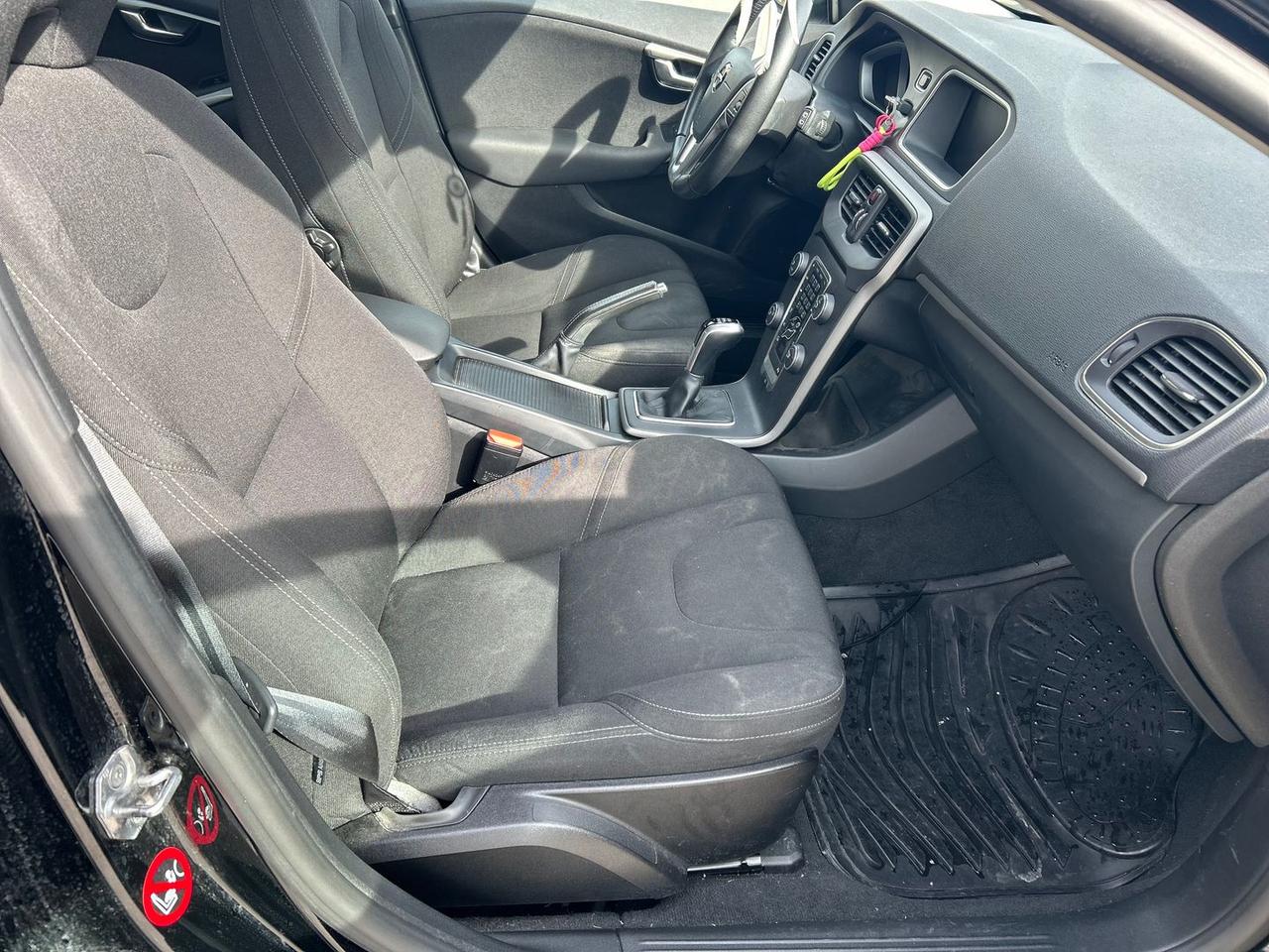 Volvo V40 kinetic 2.0 d2 #9224