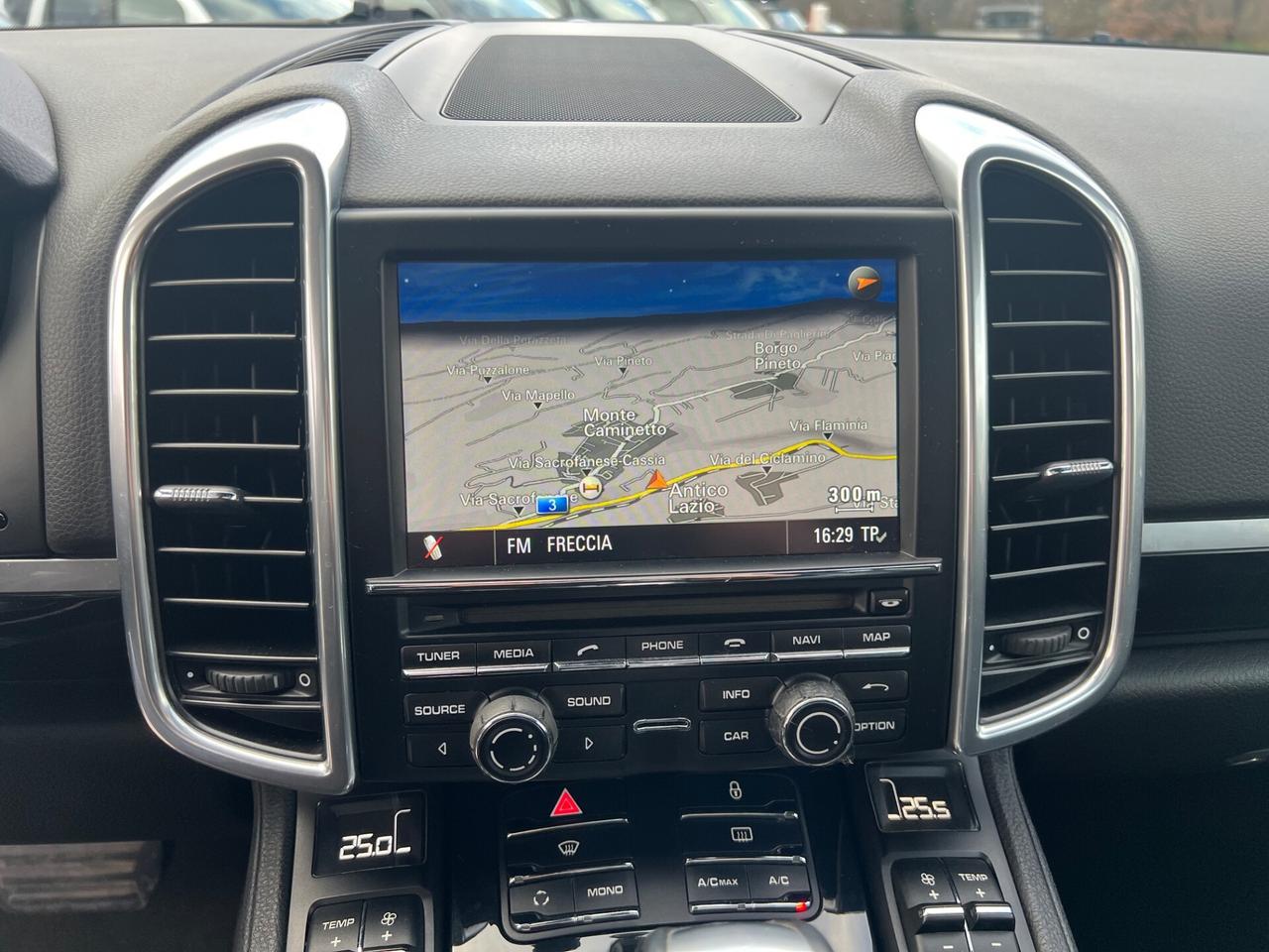 Porsche Cayenne 3.0 Diesel FULL OPTIONAL PERMUTE RATE GARANZIA