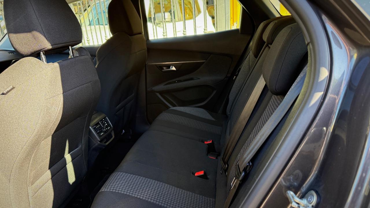 Peugeot 3008 1.5 Hdi EAT8 Business - 2021